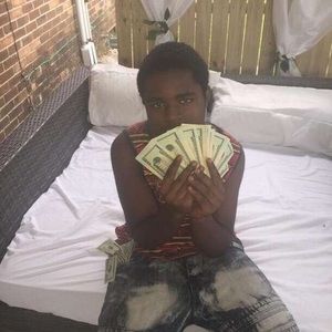 Meet your Posher, Damon